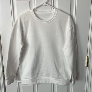 white crew neck sweatshirt